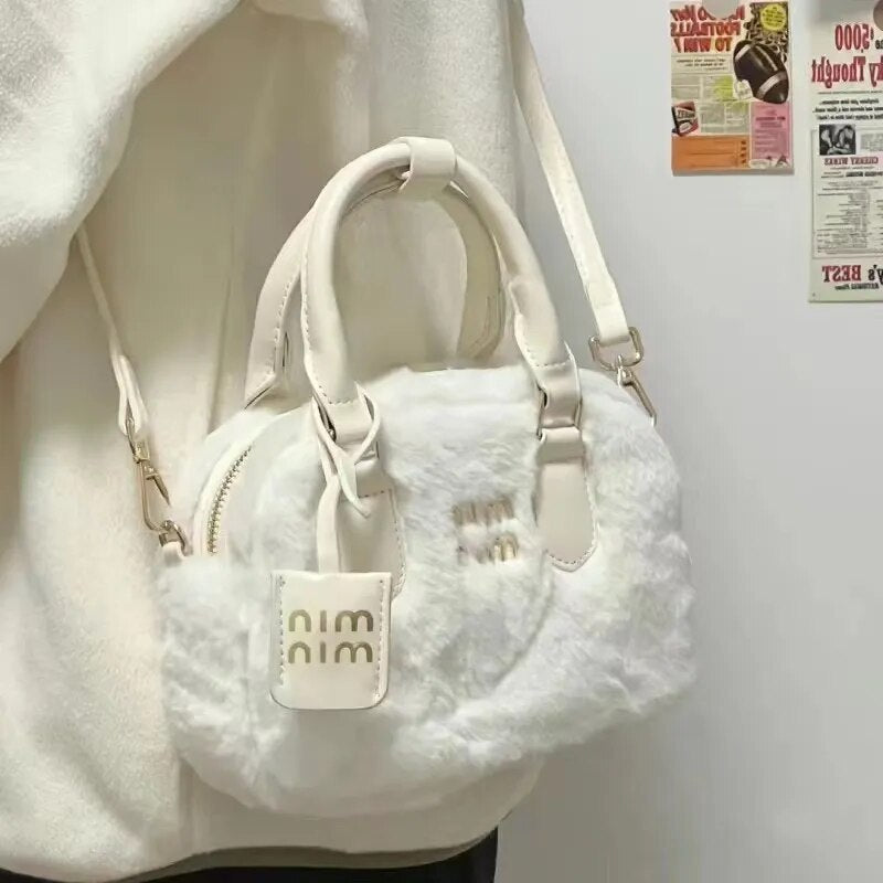 47937292599527|47937292632295